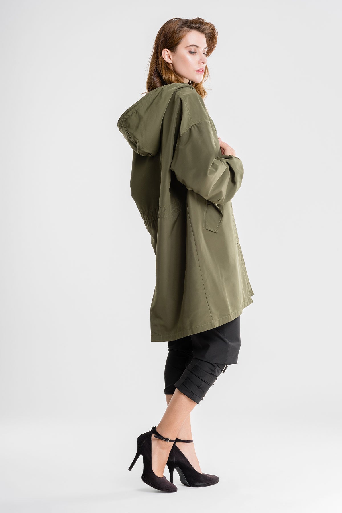 Alwine - Wasserfeste Windjacke mit Kapuze in Übergröße Regenjacke