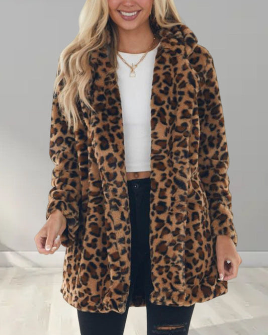 Laurentine - Plüschjacke mit Leopardenmuster
