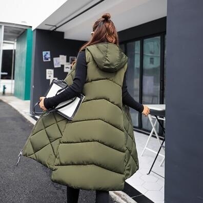 Friedl - Die neue lässige ärmellose Weste lange Daunenjacke mit Kapuze